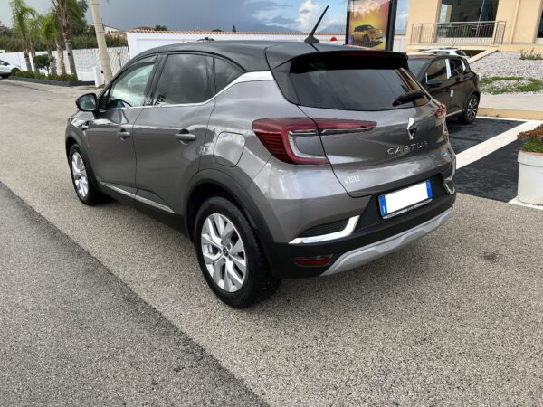 RENAULT CAPTUR 1.6 E-TECH FULL HYBRID 145 CV - immagine 7